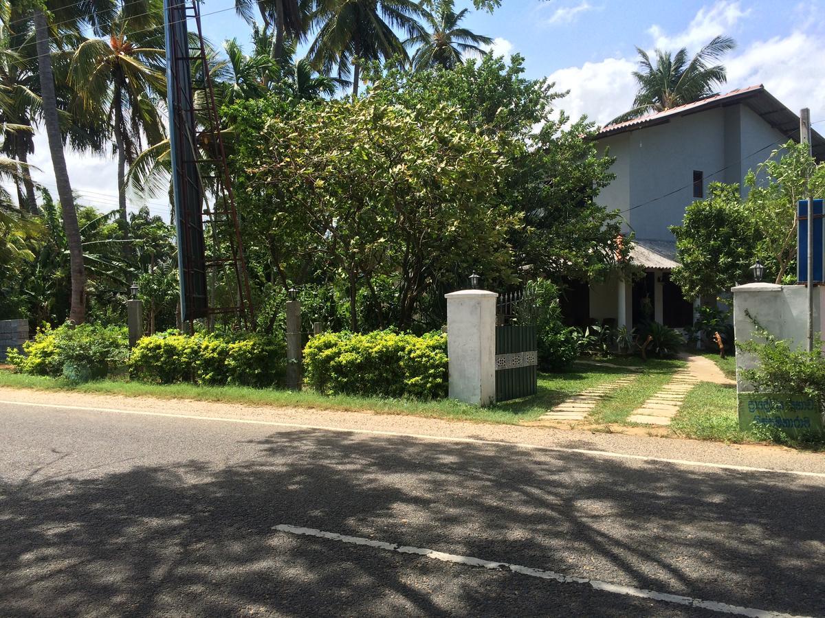 Hotel View Point Tissamaharama Exterior photo